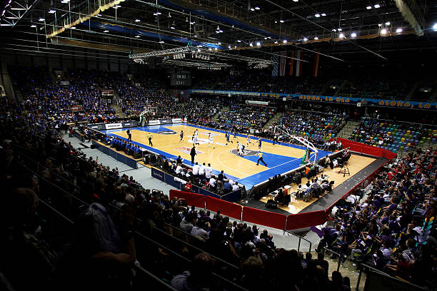 来球队的基 来球队的基