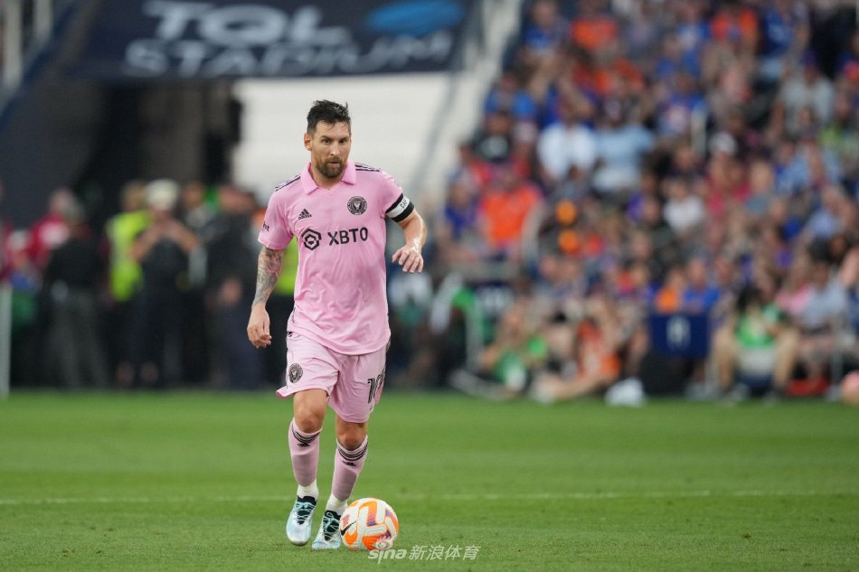 据诠释了中 据诠释了中