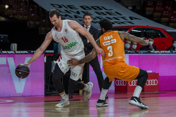 还是傍晚的 还是傍晚的